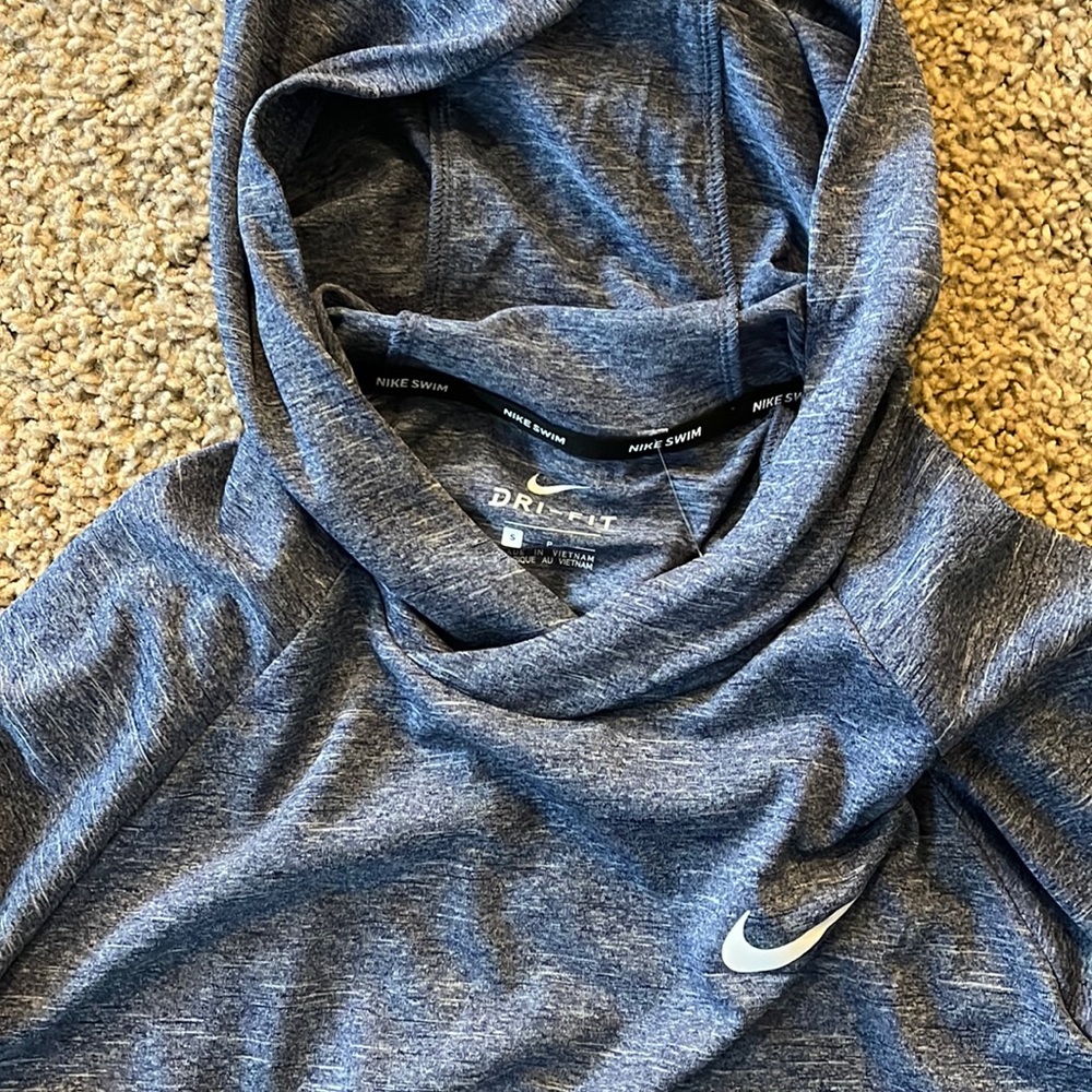 NWT Nike Swim Dri-Fit UPF 40+ rashguard (Size Small)